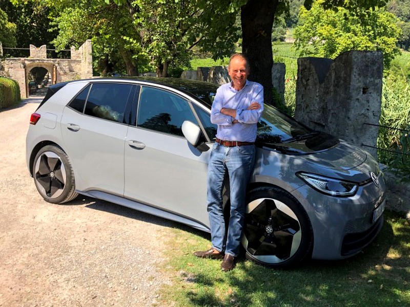 Volkswagen elektrifikuje služební auta